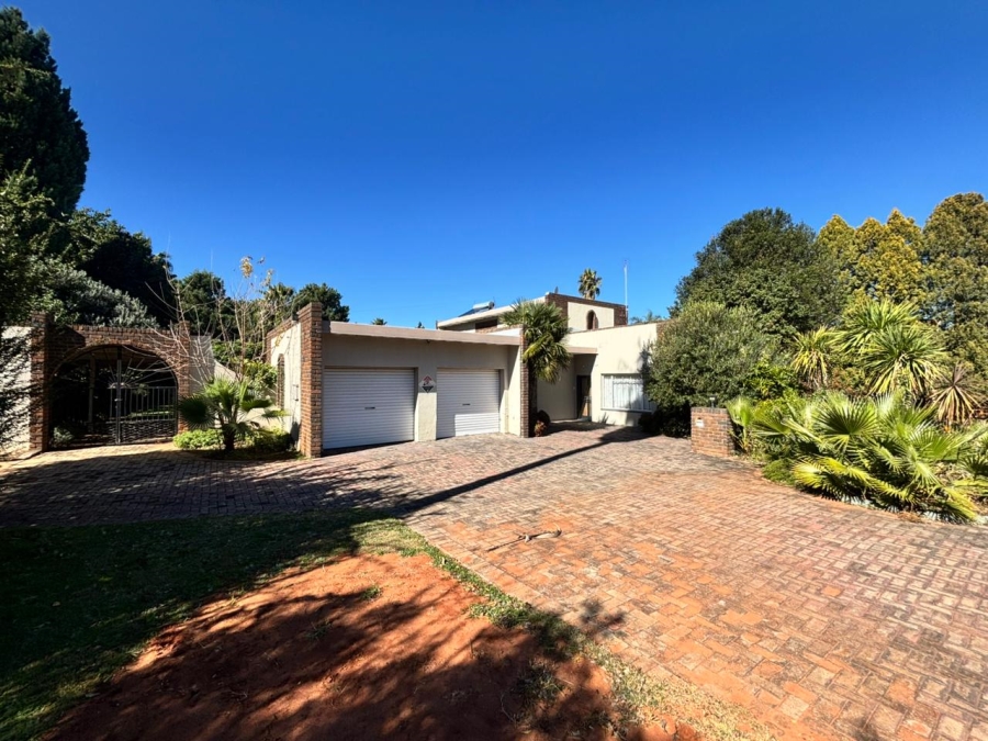 4 Bedroom Property for Sale in Wilkoppies North West